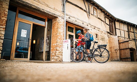 Radler am Altmühlzentrum Burg Dollnstein